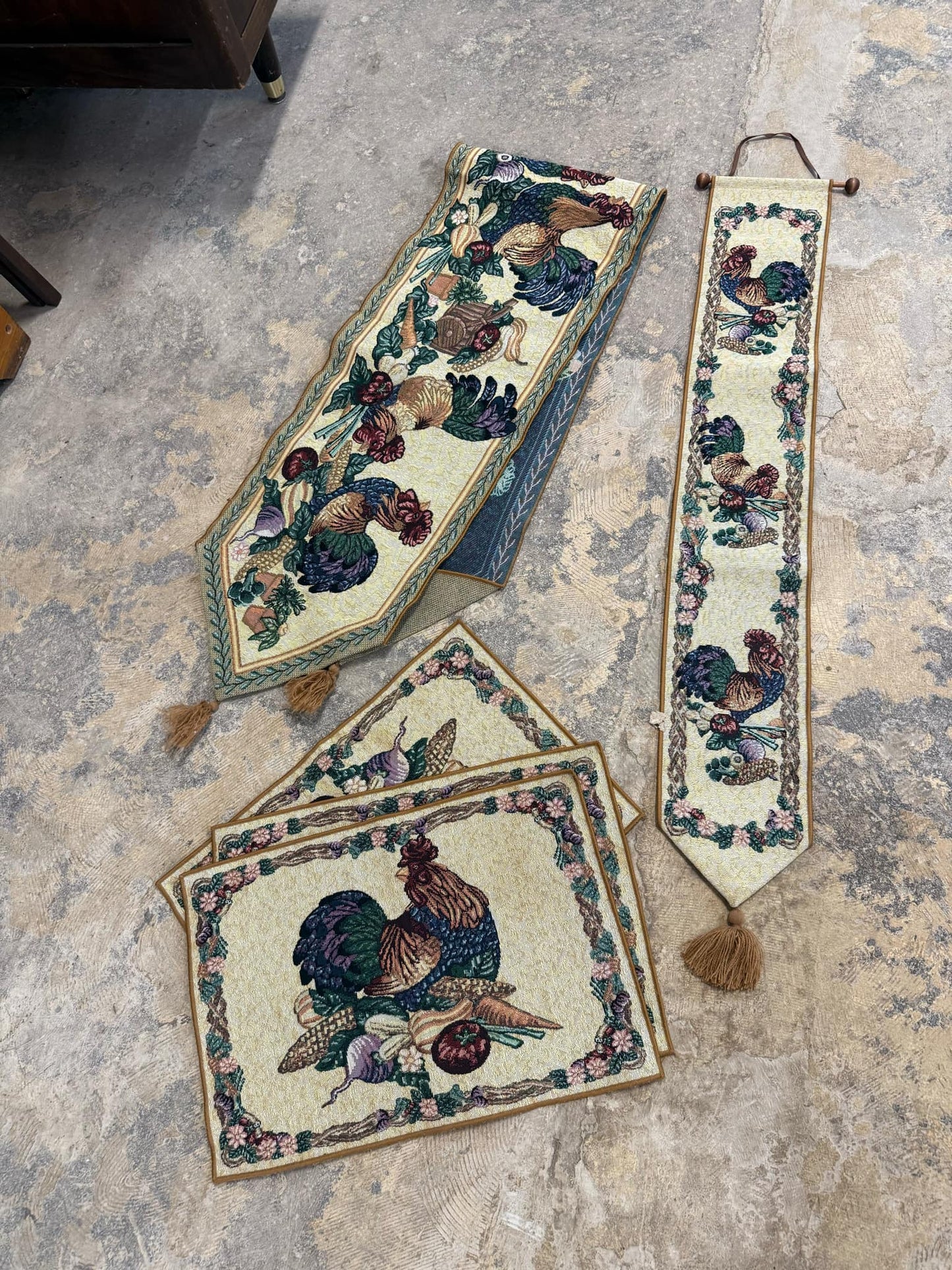 Rooster Tapestry Items