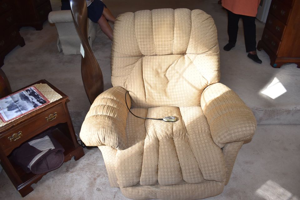 Rocker Recliner with Remote