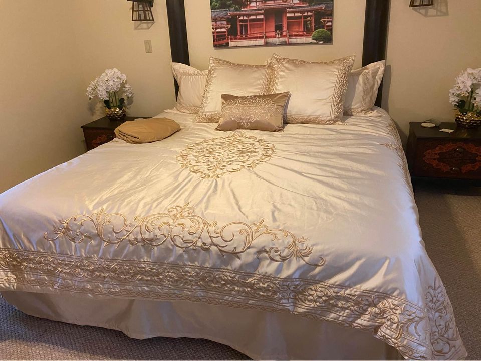 Satin King Bedding Set